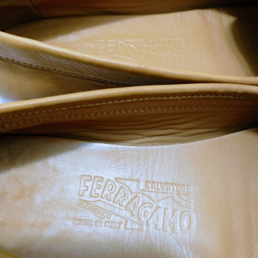 💯 Authentic Salvatore Ferragamo (Made in Italy) Women's Loafers - Picture 12 of 15